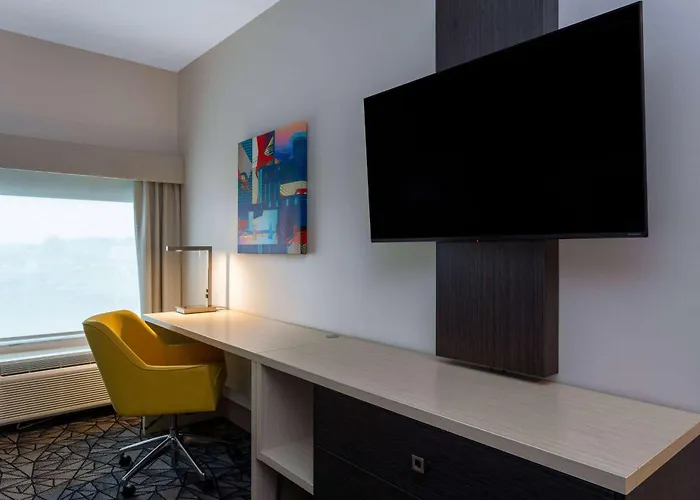 La Quinta & By Wyndham Hotel 3*