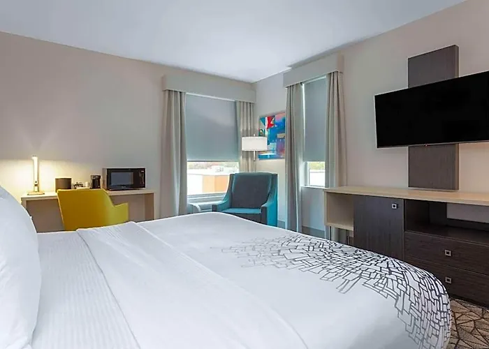 Hotel La Quinta & By Wyndham