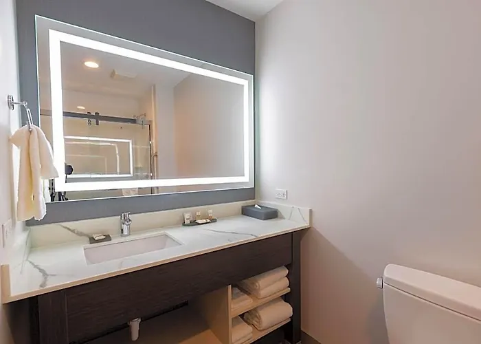 Hotel La Quinta & By Wyndham 3*