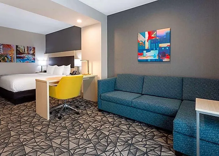 Hotel La Quinta & By Wyndham 3*
