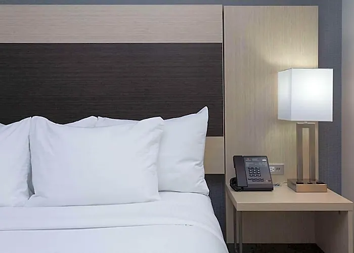 La Quinta & By Wyndham Hotel